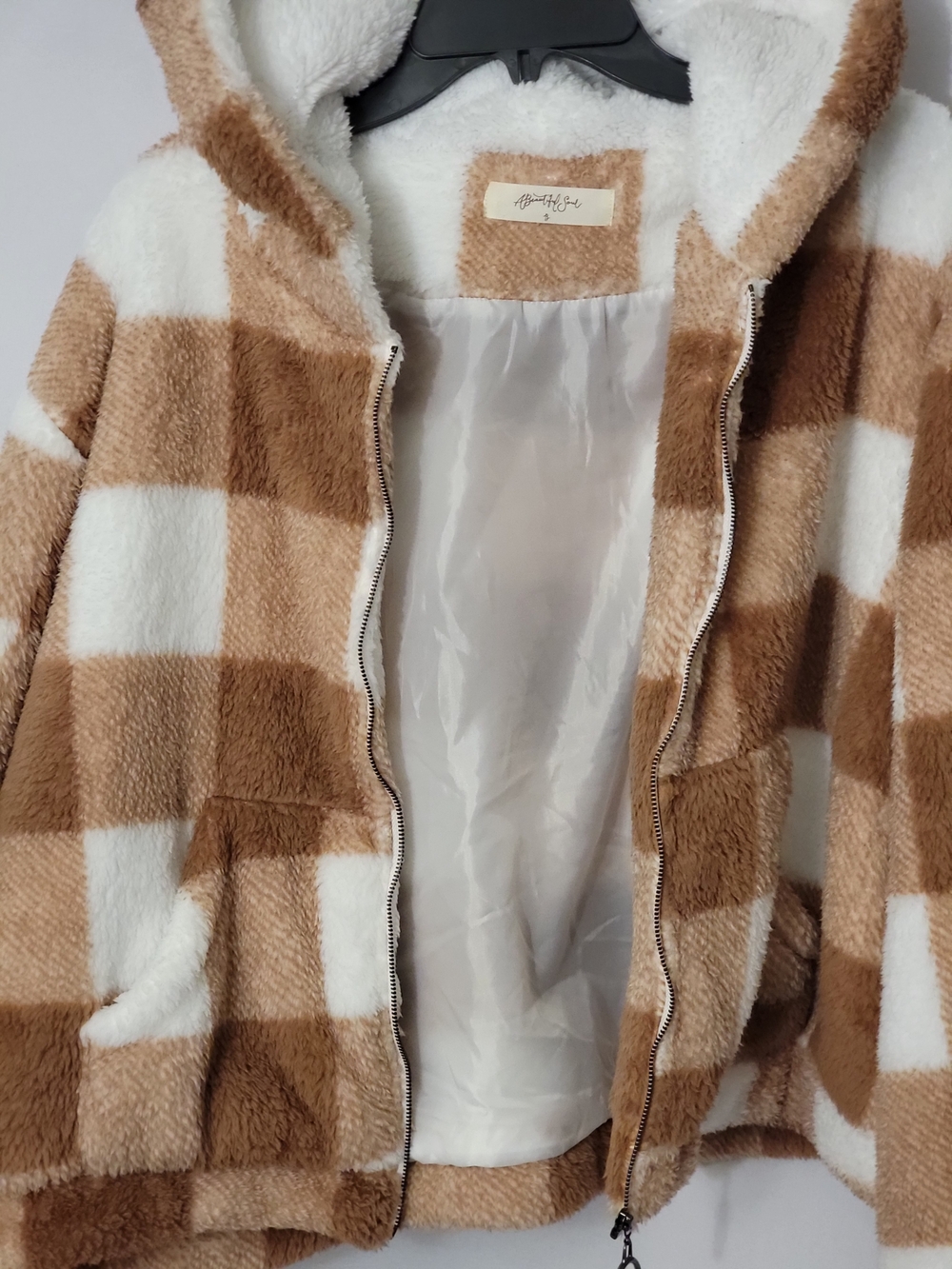 A Beautiful Soul, Altar'd State Plush Teddy Jacket Size B (18-20) - Picture 6 of 12